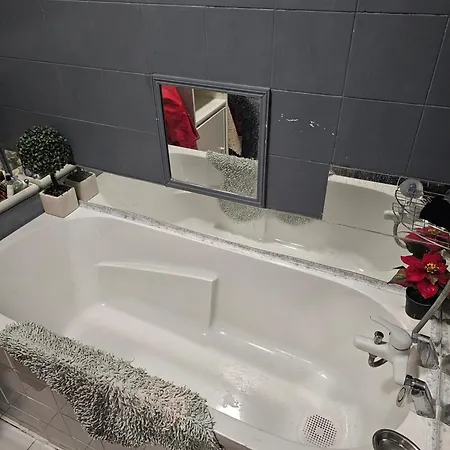 Apartment 50 M2 *